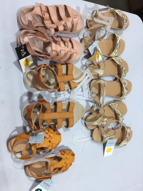 Photo 1 of BUNDLE OF CHILD KIDS SHOES SIZE 1