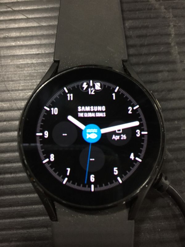 Photo 2 of Samsung Galaxy Watch 4 LTE Smartwatch

