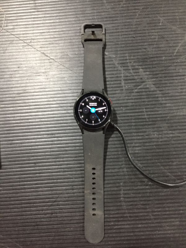 Photo 4 of Samsung Galaxy Watch 4 LTE Smartwatch

