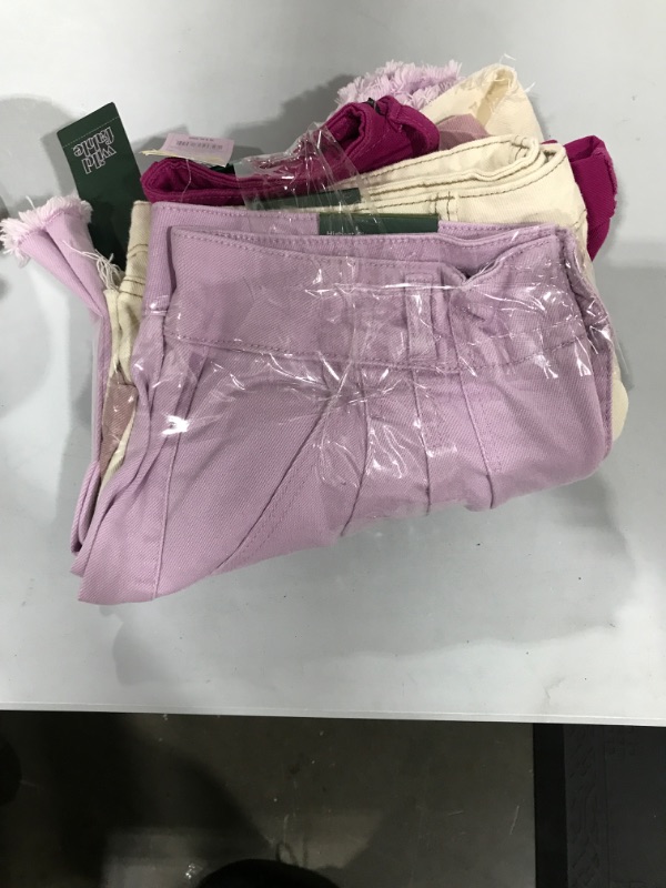 Photo 1 of BOX LOT - Women's shorts, Various sizes