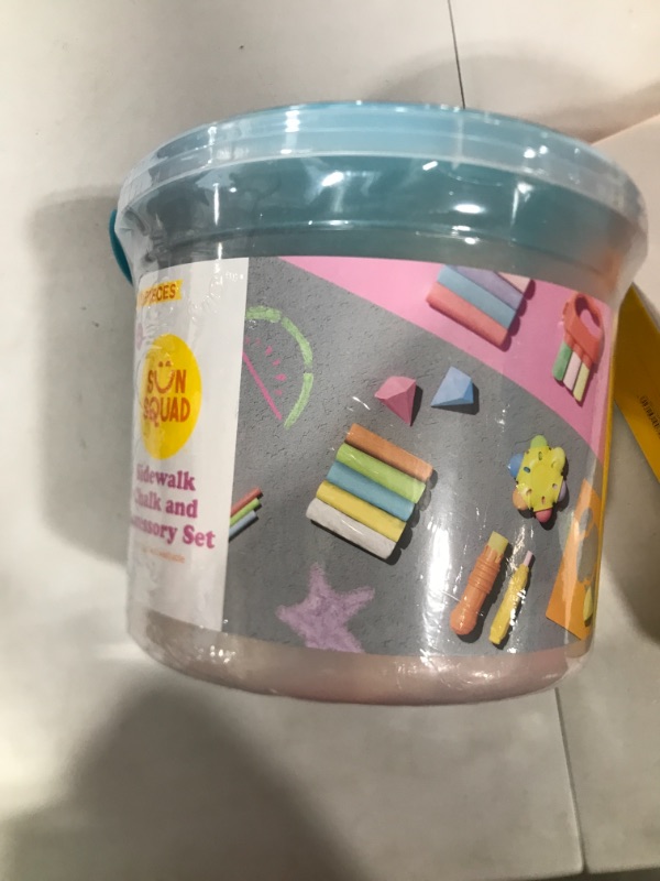 Photo 1 of Chalk Bucket Set 40pc - Sun Squad