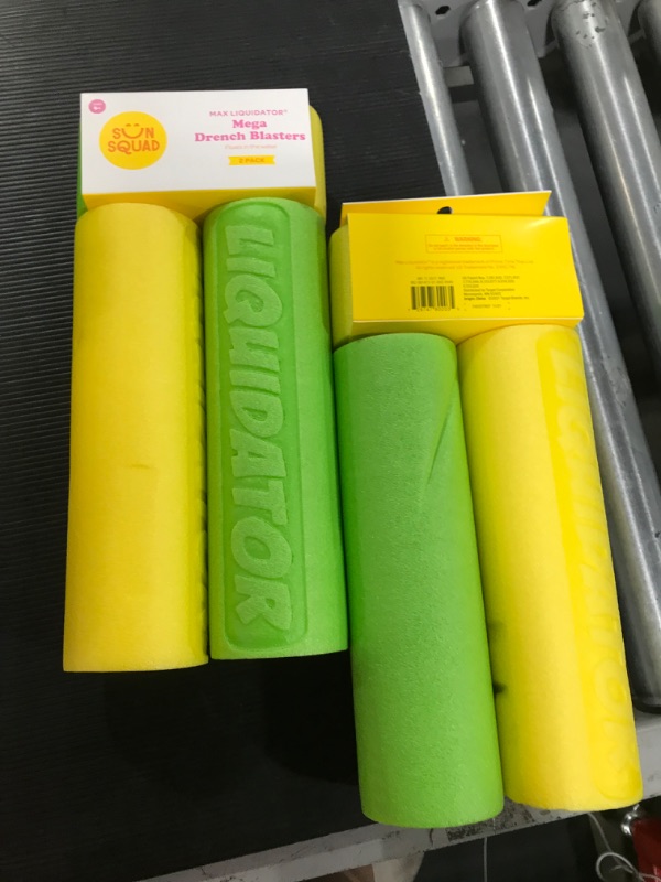 Photo 1 of 4pk Max Liquidator Eliminator Water Blaster - Sun Squad