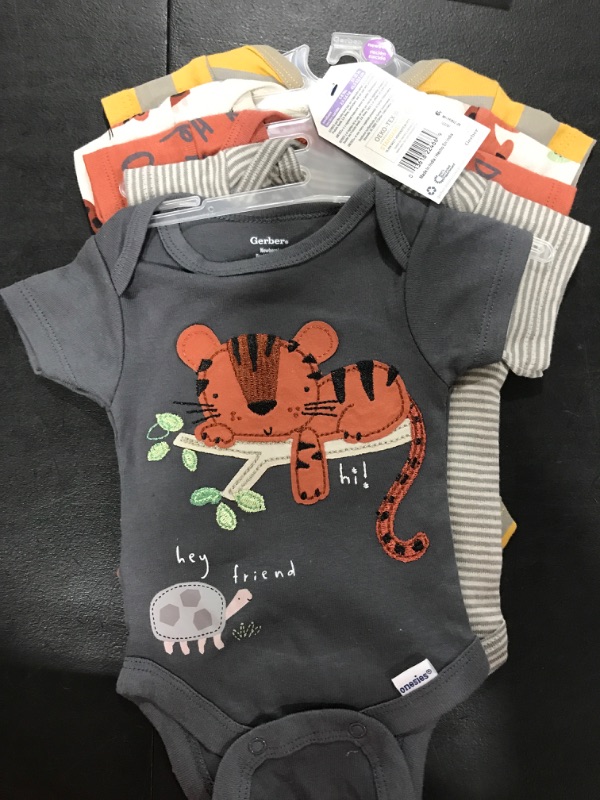 Photo 1 of 5-PACK ONESIES     SIZE NEWBORN 