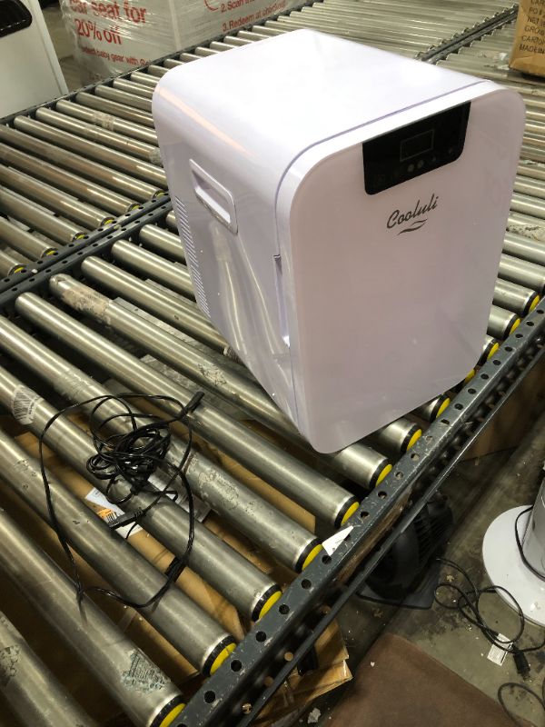 Photo 2 of Cooluli Concord White 20 LITER Compact Cooler Warmer Mini Fridge