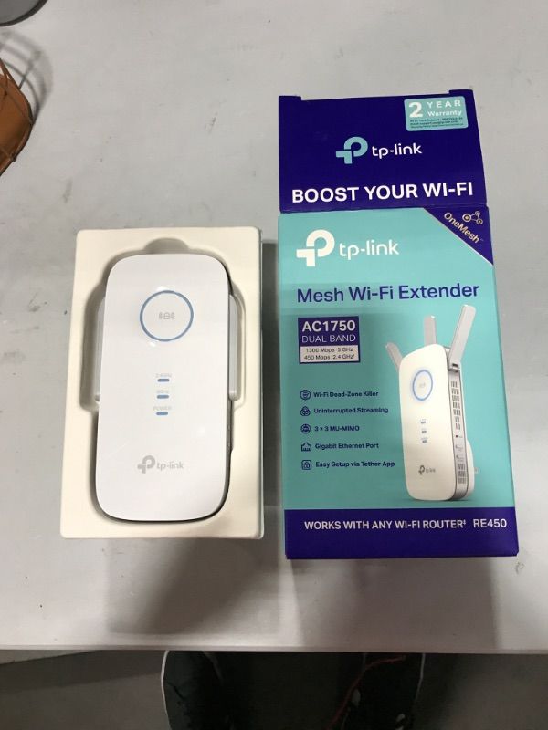 Photo 2 of TP- LINK AC1750 WI-FI RANGE EXTENDER
