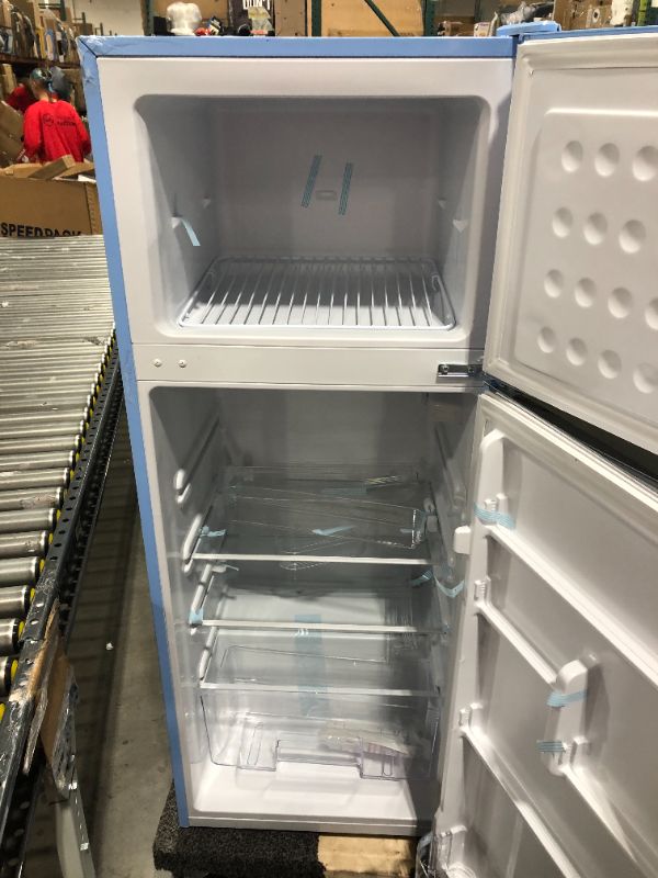 Photo 3 of ***SOLD FOR PARTS ONLY***DOESN'T GET COLD**RCA RFR786-BLUE 2 Door Apartment Size Refrigerator with Freezer, 7.5 cu. ft, Retro Blue
