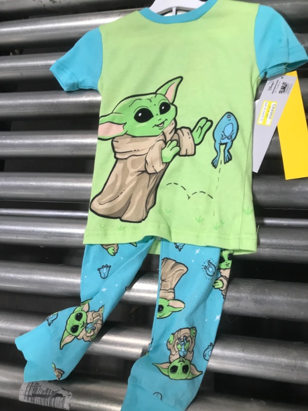 Photo 2 of Boys' Star Wars Baby Yoda 2pc Snug Fit Pajama Set - Green/Blue SIZE 4

