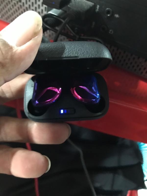 Photo 2 of Wireless Earbuds