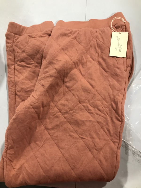 Photo 2 of Women's Quilted Jogger Pants - Universal Thread™ Size XXL
