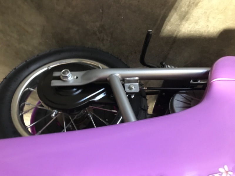 Photo 6 of Razor Pocket Mod Betty Electric Scooter

