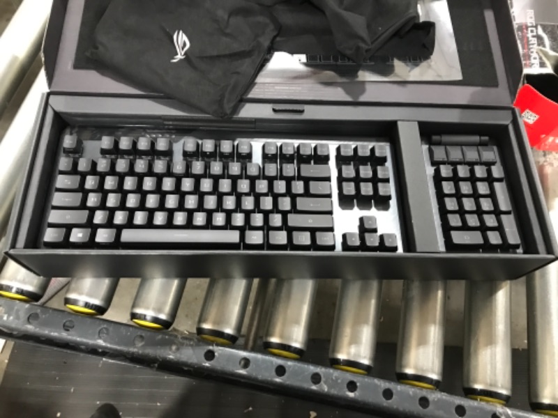 Photo 2 of ASUS ROG Claymore II Wireless Modular Gaming Mechanical Keyboard (ROG RX Blue Switches, detachable numpad & wrist rest for TKL 80%/100%, Aura Sync, media controls, fast charge, USB 2.0 Passthrough)
