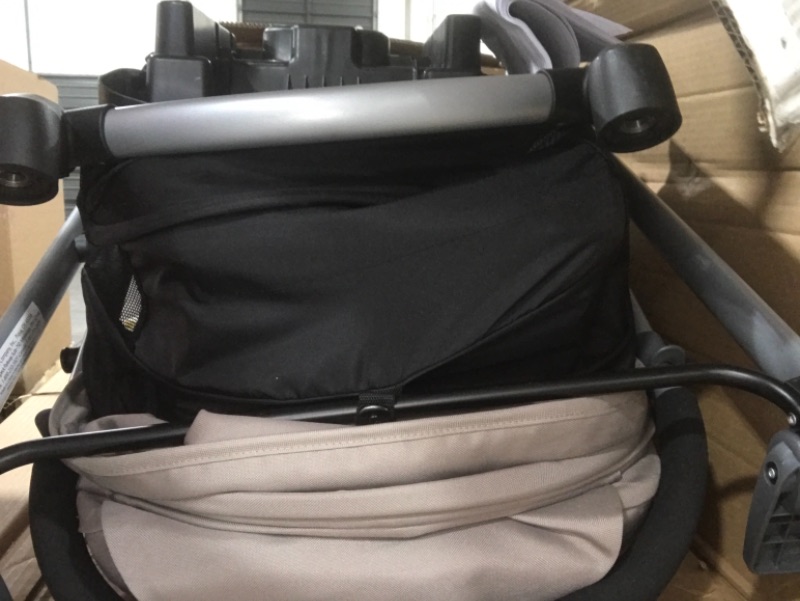 Photo 4 of Evenflo Pivot Modular Travel System With SafeMax Car Seat