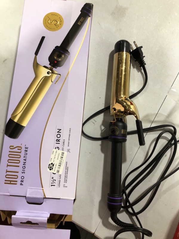 Photo 2 of hot tools signature series gold curling iron/wand, 1 inches