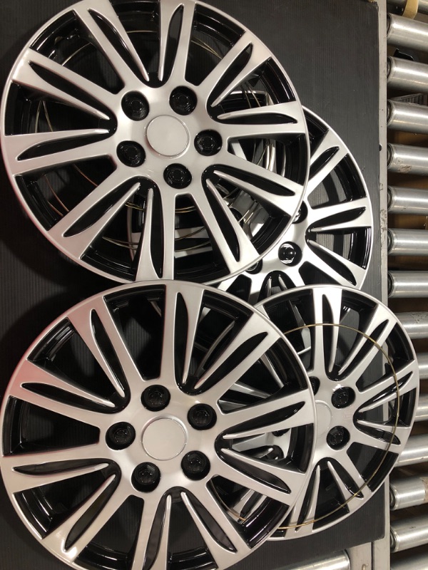 Photo 1 of 14" Set of 4 Pilot Automotive Label Premier Wheel Covers Silver