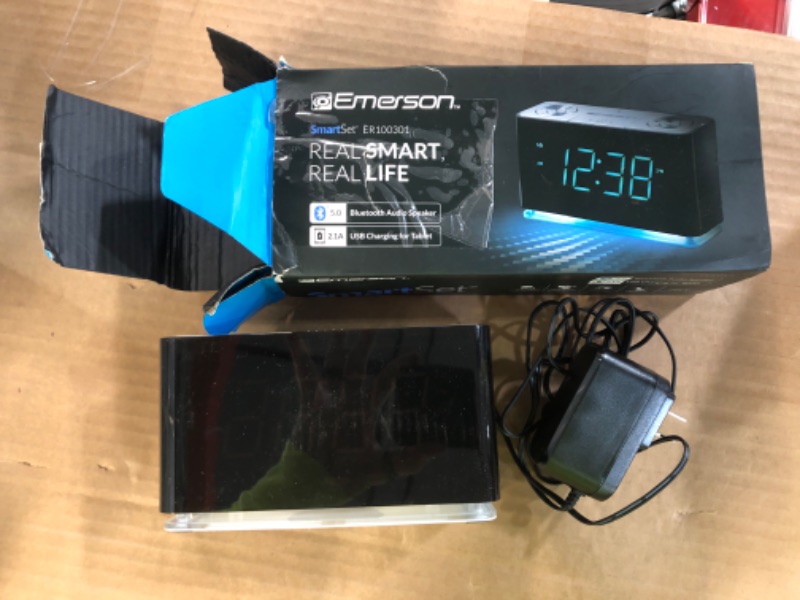 Photo 2 of Emerson SmartSet Alarm Clock Radio with Bluetooth Speaker and Cell Phone Charging Port