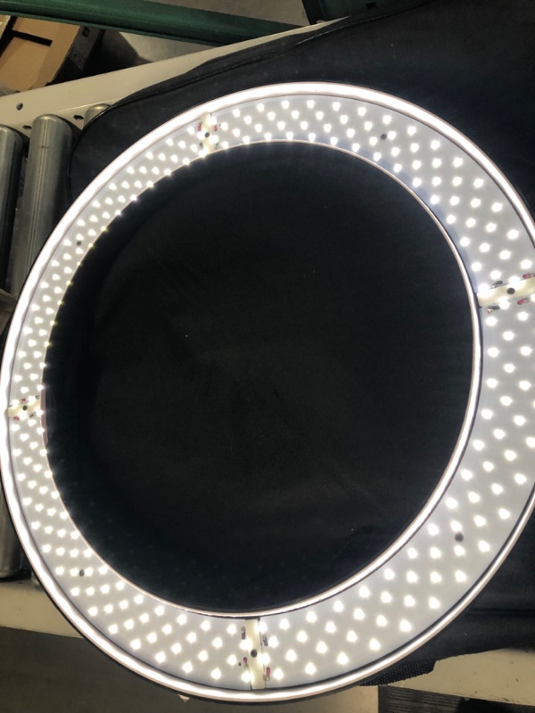 Photo 3 of Neewer Ring Light Kit:18"/48cm Outer 55W 5500K Dimmable LED Ring Light, Light Stand, Carrying Bag for Camera,Smartphone,YouTube,TikTok,Self-Portrait Shooting, Black, Model:10088612