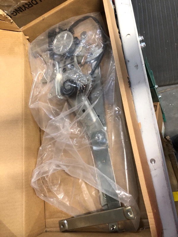 Photo 1 of MILLION PARTS Front Left Driver Side Replacement Power Window Regulator with Motor Assembly Compatible with 1998 1999 2000 2001 2002 Toyota Corolla