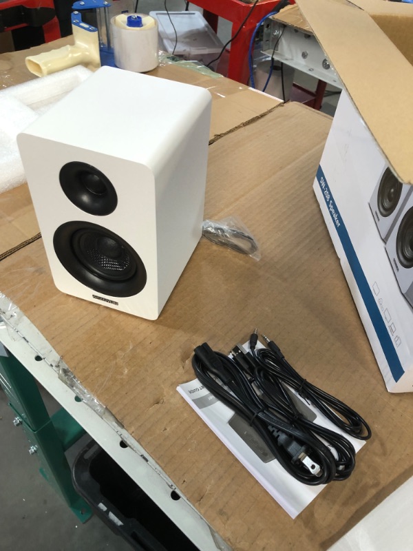 Photo 2 of Sanyun SW208 3" Active Bluetooth 5.0 Bookshelf Speakers – 60W Carbon Fiber Speaker Unit - Pair, White