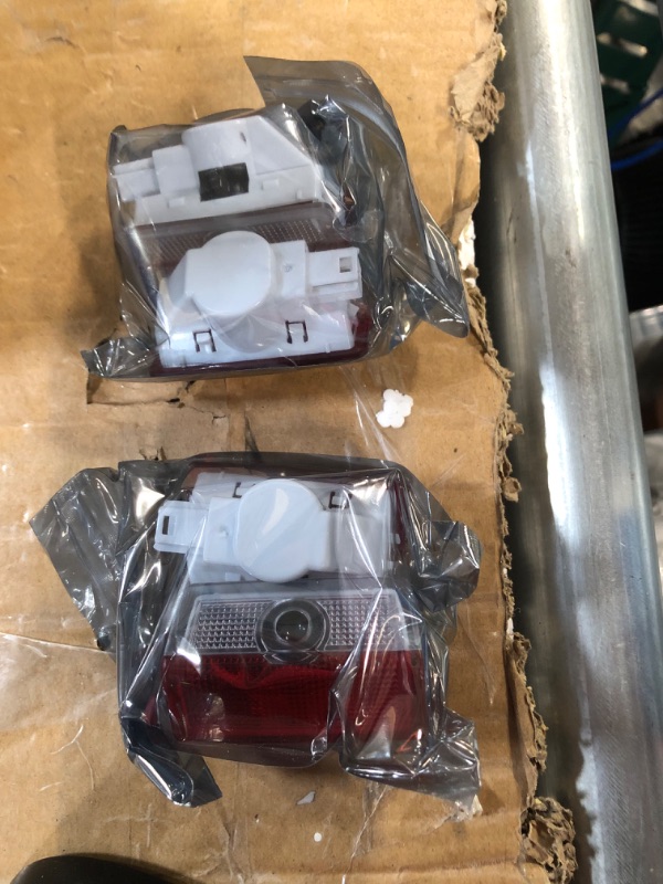 Photo 2 of 4 Pcs MB Door Light Logo,Red/White