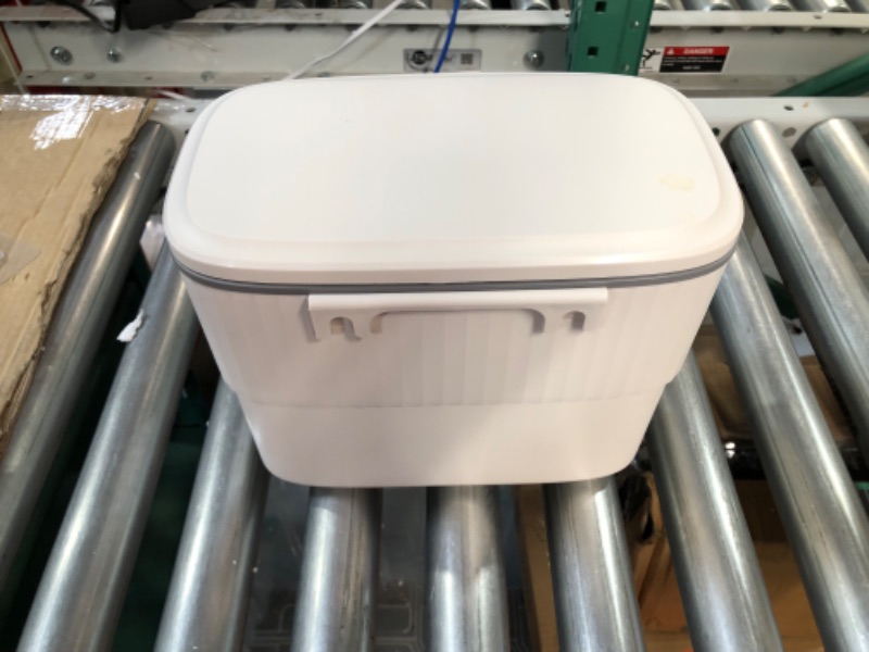 Photo 2 of ELPHECO Kitchen Compost Bin with Lid 1.8 Gallon HanginG