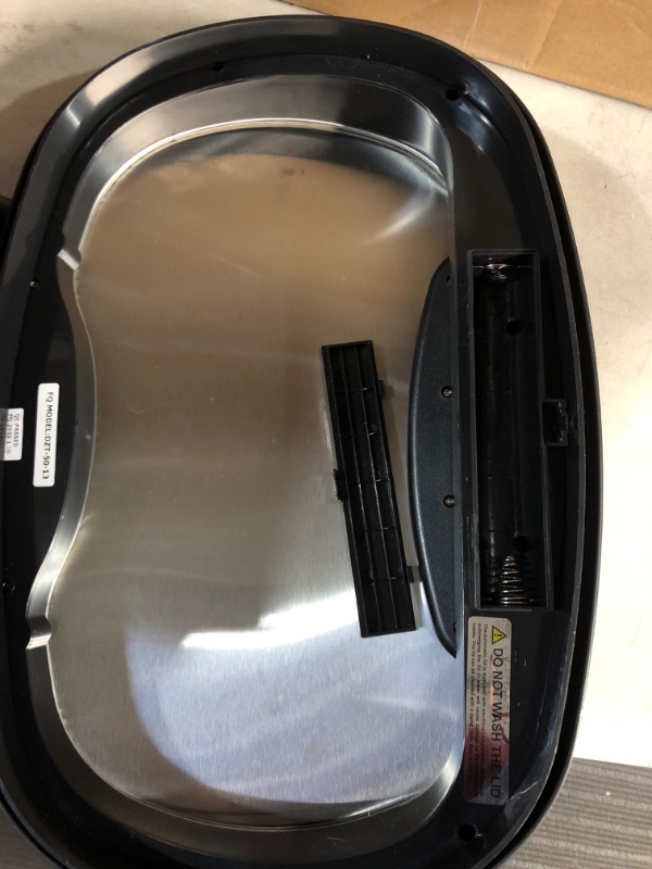 Photo 3 of (SEE NOTE) Ninestars 13 Oval Trash Can with Black Top, 13 gallon/50 L