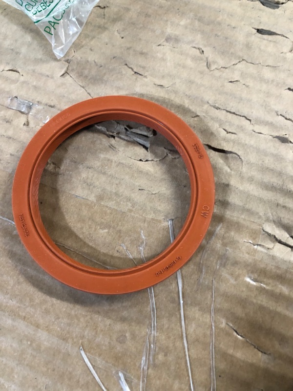 Photo 3 of National 228015 Crankshaft Seal