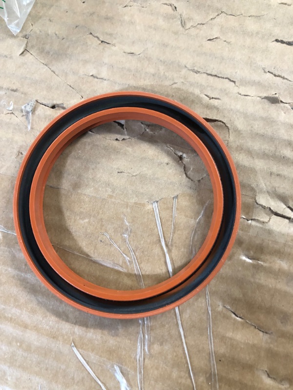 Photo 2 of National 228015 Crankshaft Seal