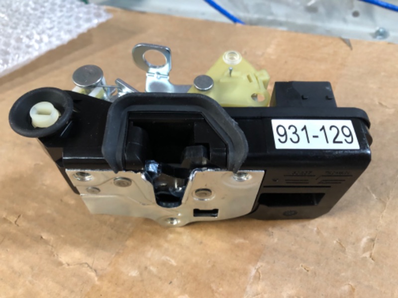 Photo 6 of Dorman 931-129 Rear Passenger Side Door Lock Actuator Motor Compatible with Select Chevrolet / Pontiac Models