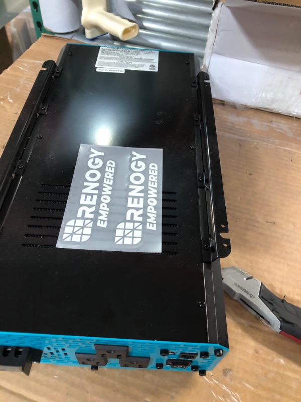 Photo 1 of GoWISE Power PS1004 3000W Continuous 6000W Surge Peak Power Pure Sine Wave Inverter 