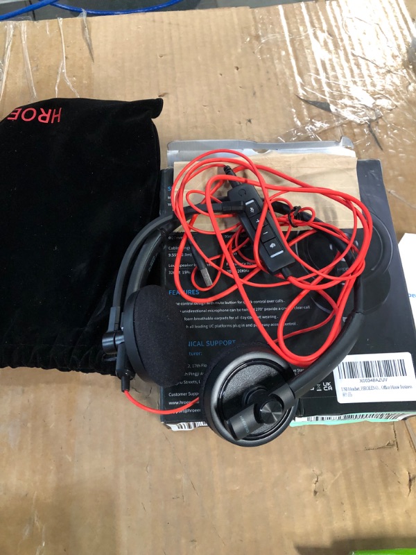 Photo 2 of USB Headset, HROEENOI Black Noise Cancelling Headphones with Microphone, 