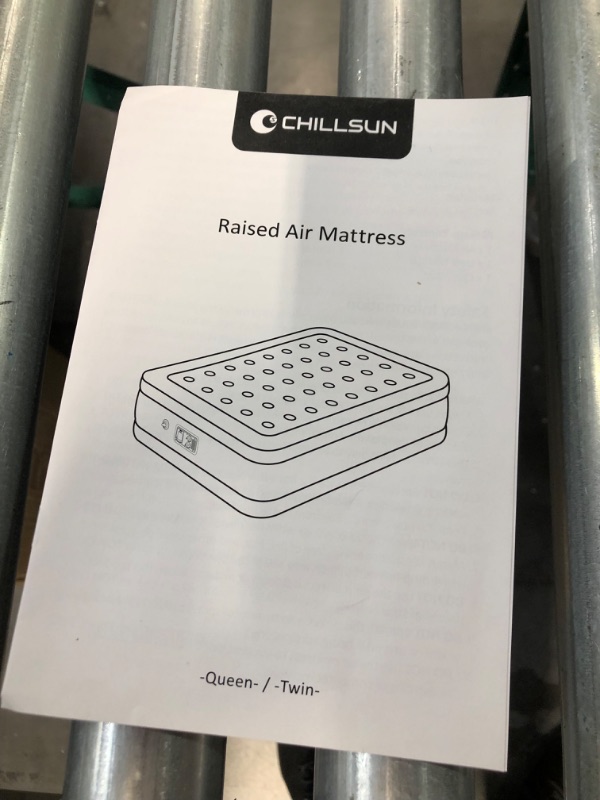 Photo 2 of [USED] CHILLSUN Twin Air Mattres - 75x39x18''