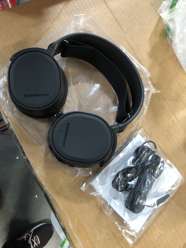 Photo 2 of steelseries Arctis 3 (2019 Edition)