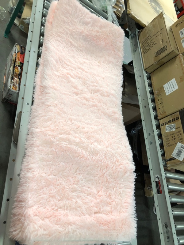 Photo 2 of [USED] Quenlife Soft Bedroom Rug - Pink