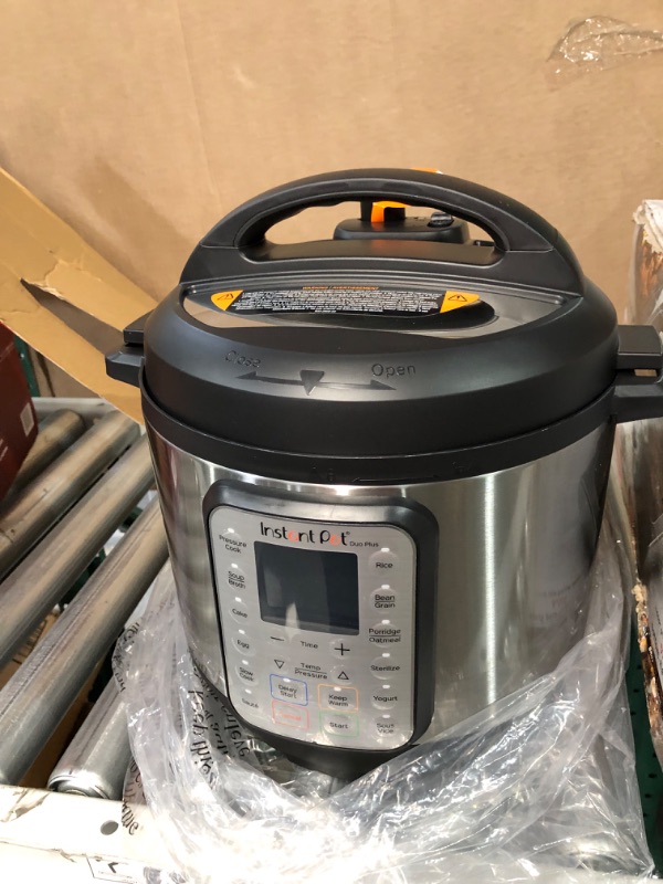 Photo 3 of [USED] Instant Pot Duo Plus 6 qt 9-in-1 Slow Cooker/Pressure Cooker