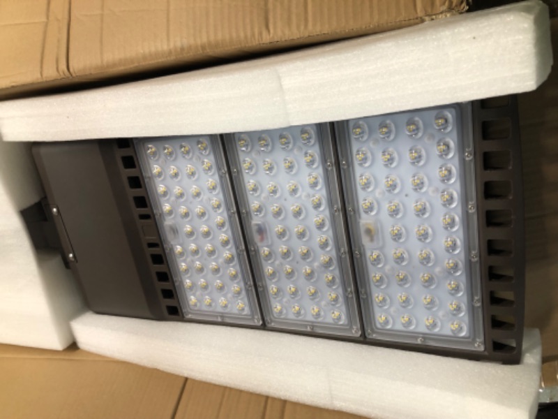 Photo 3 of LEDMO 300W LED Parking Lot Lights ***NOT TESTED*** **LOOKS BRAND NEW**
