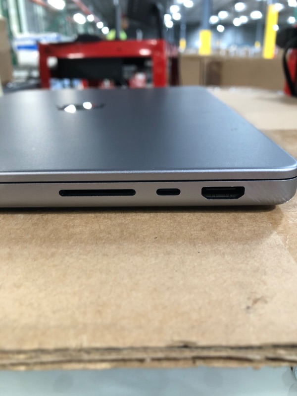Photo 5 of -MINOR- MacBook Pro (14-inch, 2021)