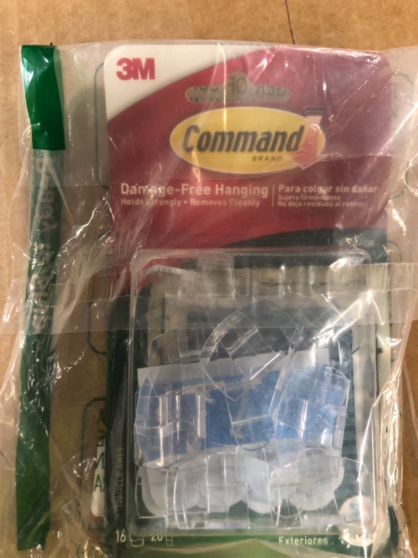 Photo 2 of 3M Command Strips 17017CLR-AW Clear Outdoor Light Clips 16 Count