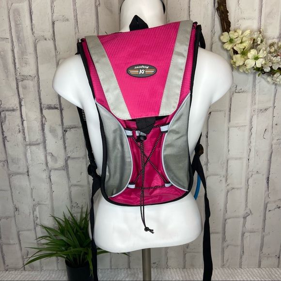 Photo 1 of [USED] Nanfeng Hydration Backpack - Pink