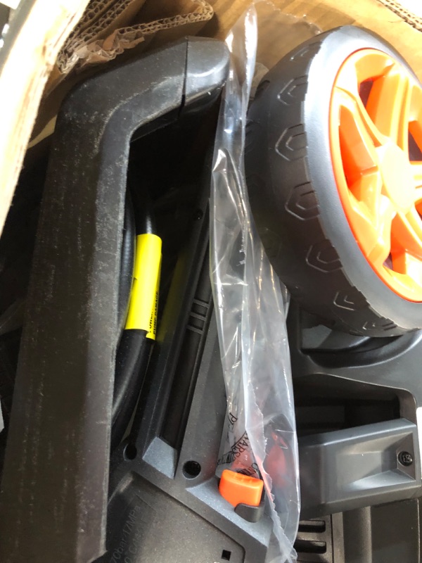 Photo 1 of [DAMAGE] AIVOLT 3000PSI Pressure Washer 