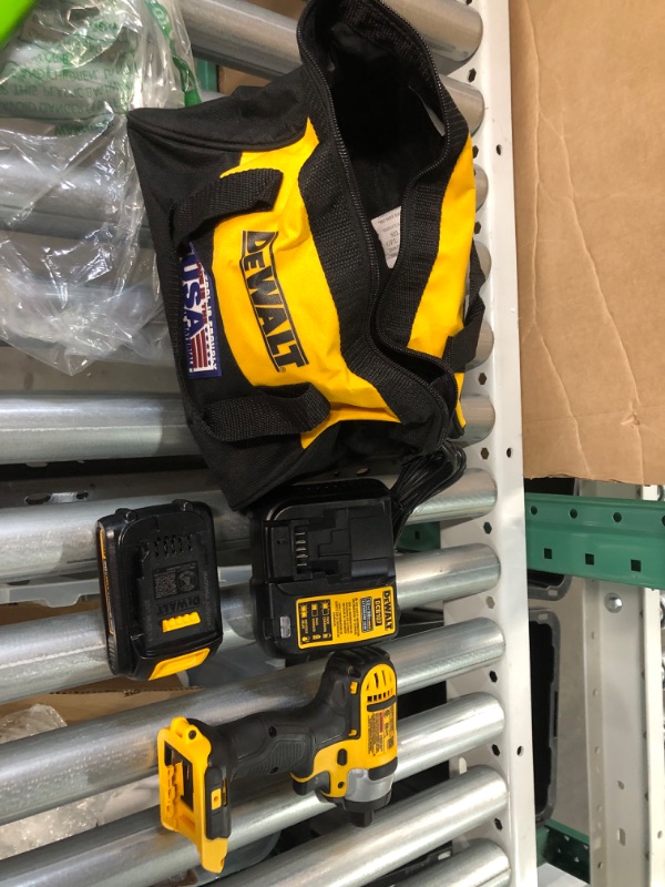 Photo 4 of [USED] DEWALT 20V Max Impact Driver Kit, 1/4-Inch (DCF885C1)