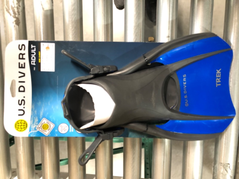 Photo 4 of **BRAND NEW**  US Divers Trek Travel Fin Blue MD