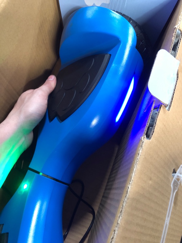 Photo 3 of (doesnt stay on) Lil Cub Hoverboard For Kids 6.5" Blue