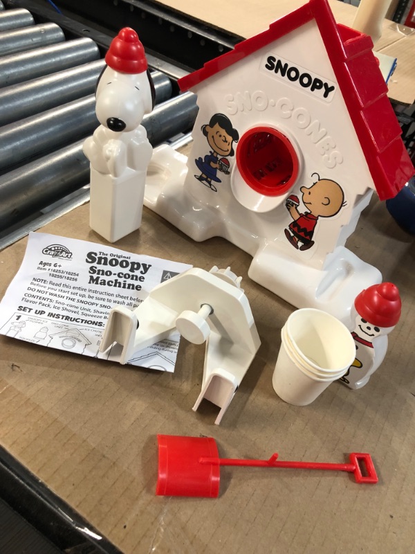 Photo 2 of *Used/Dirty* Snoopy Snow Cone Machine