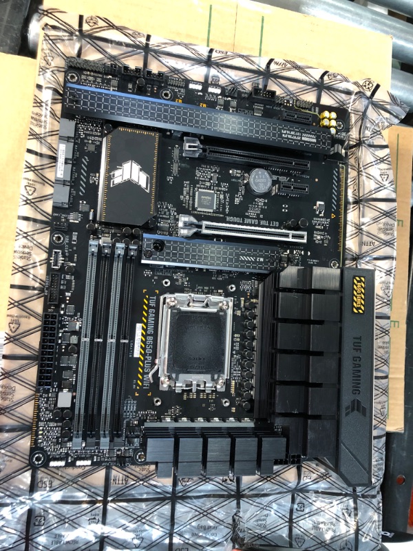 Photo 3 of *Missing Hardware/Manual* ASUS TUF Gaming B650-PLUS WiFi Socket AM5 (LGA 1718) Ryzen 7000 ATX Gaming Motherboard