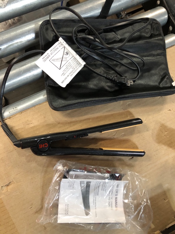 Photo 1 of CHI Expert Classic Tourmaline Ceramic 1" Flat Iron