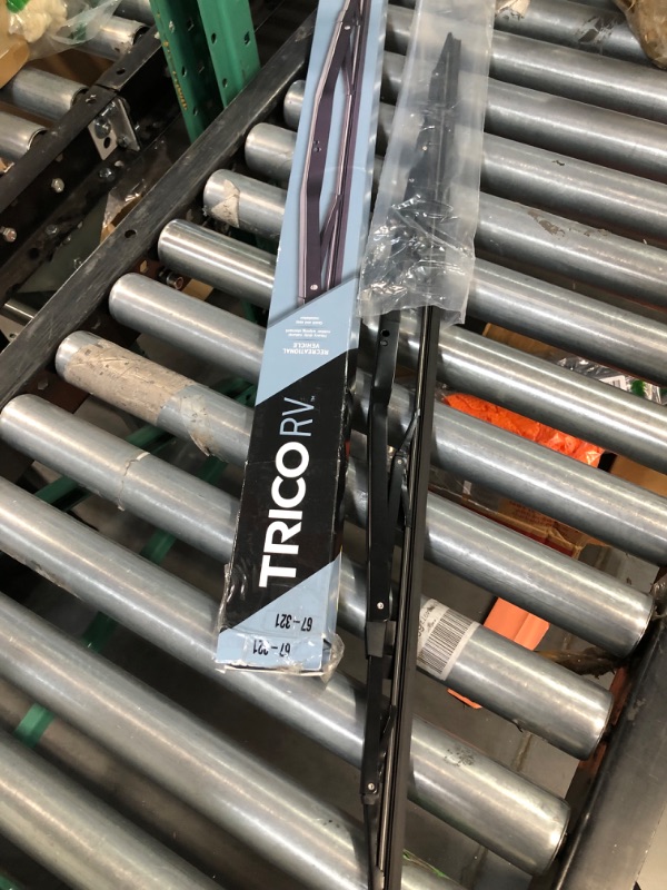 Photo 1 of TRICO 32 Inch Heavy Duty Blade - Wide Saddle 1 Pack