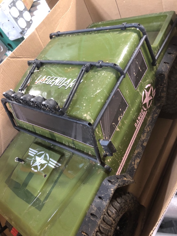 Photo 1 of LAEGENDARY RC Crawler - 4x4 Offroad Crawler Remote Control Truck.