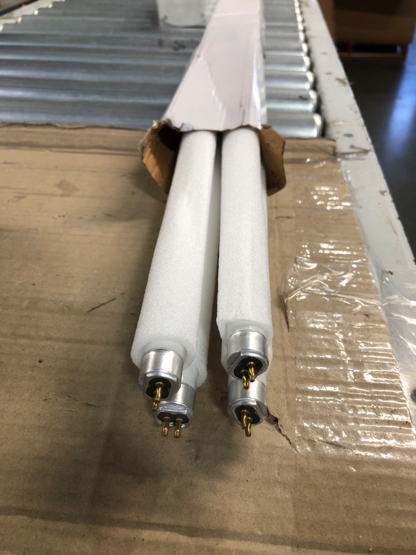 Photo 2 of 4 Pack F14T5/841 14W 22 Inch T5 Fluorescent Tube Light 4100K Cool White Mini Bi-Pin (G5) Base Straight Tube 