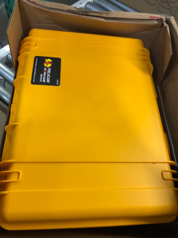 Photo 2 of Pelican Storm iM2620 Case With Foam (Black) (IM2620-00001) Black With Foam