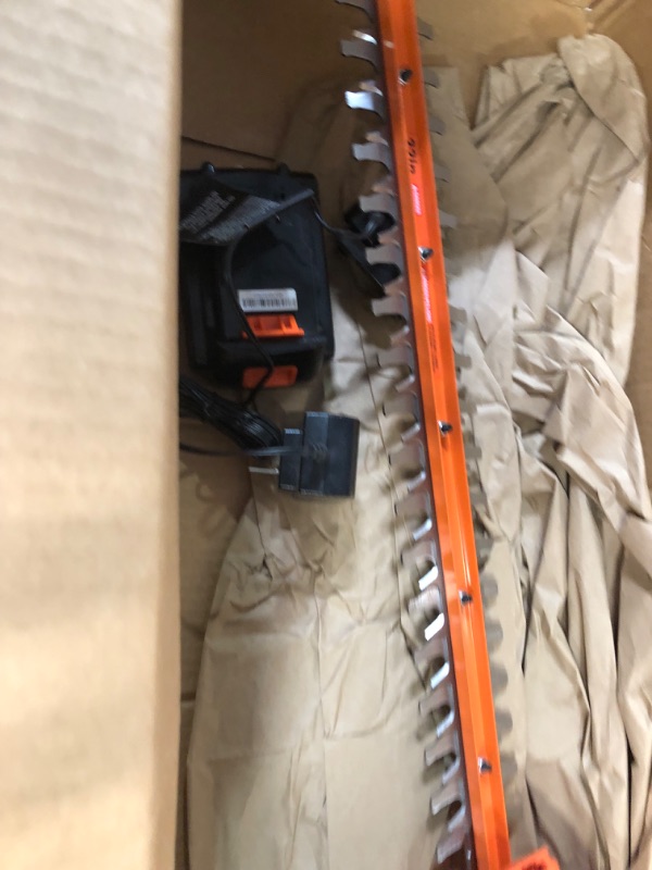 Photo 3 of **NO BATTERY**
Black+decker Lht321ff 20V Max Lithium Powercommand PowerCut Hedge Trimmer 22"